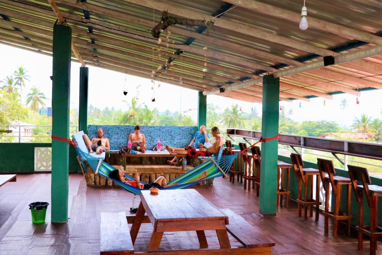 Beach Break Surf Hostel Weligama Zewnętrze zdjęcie